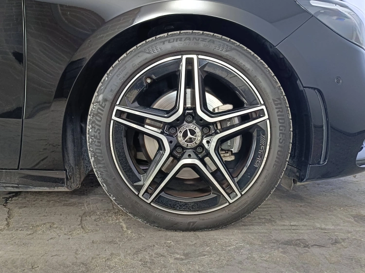 7 - Mercedes-Benz Classe B 180 d AMG Line Premium auto