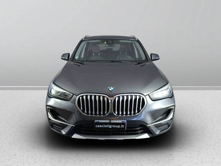 2 - BMW X1 X1 sdrive18d xLine auto