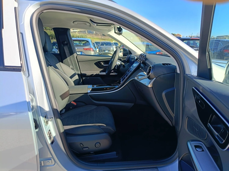 11 - Mercedes-Benz GLC 300 de 4MATIC