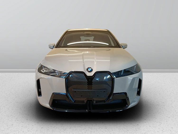 2 - BMW IX BMW iX xDrive60