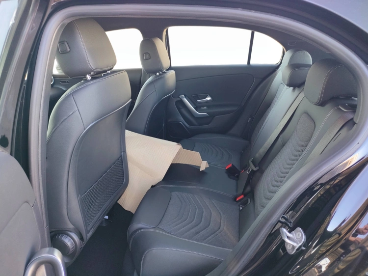 8 - Mercedes-Benz Classe A 180 d Automatic