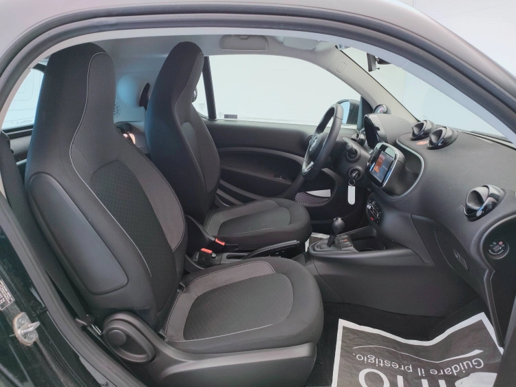10 - smart fortwo Fortwo eq Passion 4,6kW