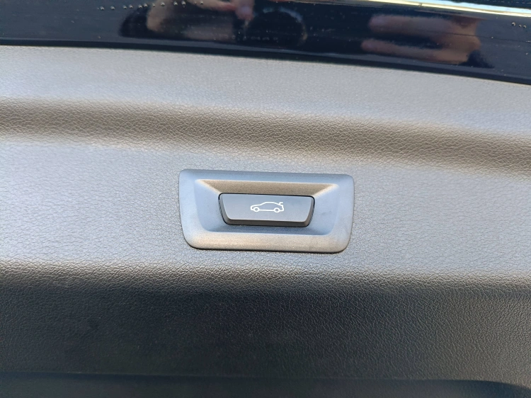 15 - BMW X1 X1 sdrive18i X-Line auto