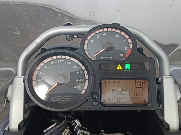 9 - BMW Motorrad GS R 1200 GS