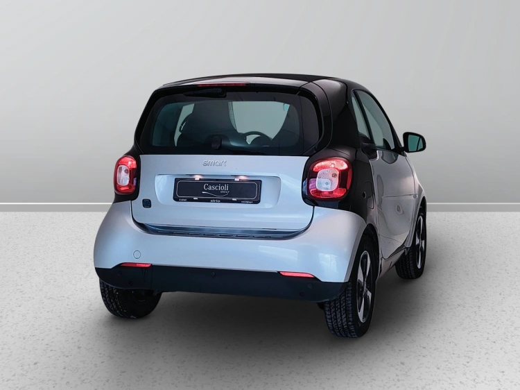 6 - smart fortwo Fortwo eq Passion 4,6kW