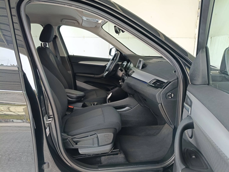 11 - BMW X1 X1 sdrive18d Advantage auto