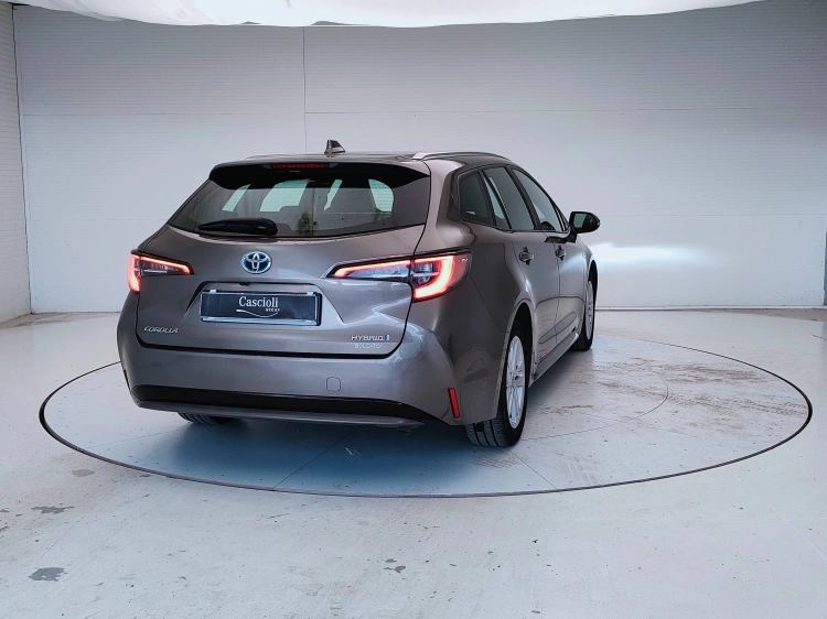 6 - Toyota Corolla Corolla Touring Sports 1.8h Business Tech cvt