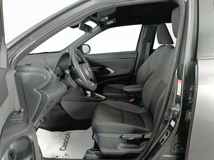 8 - Toyota Yaris Cross TOYOTA Yaris Cross 1.5 Hybrid 5p. E-CVT Trend