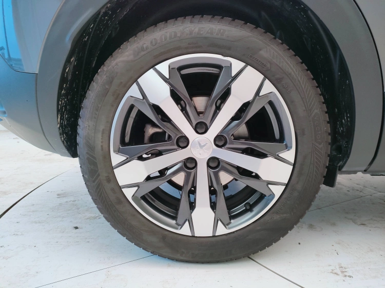 8 - Peugeot 3008 3008 1.5 bluehdi GT s&s 130cv eat8