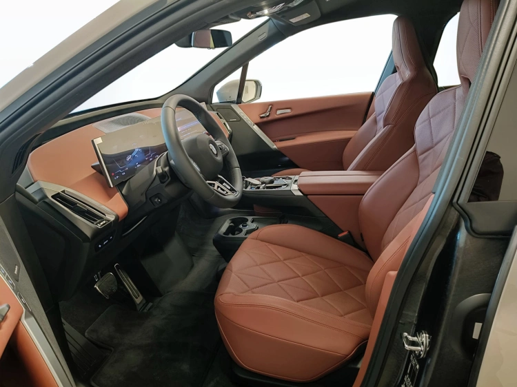 8 - BMW IX BMW iX xDrive60