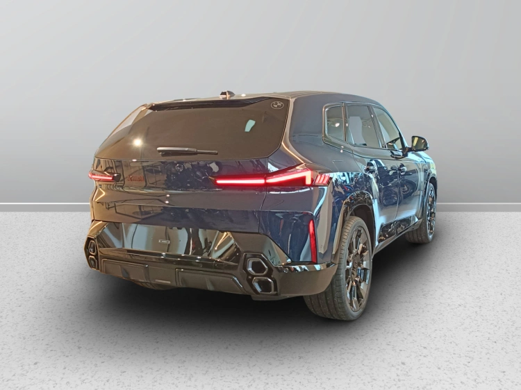 3 - BMW XM BMW XM Label