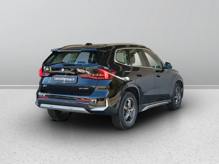 4 - BMW X1 X1 sdrive20i mhev 48V X-Line auto