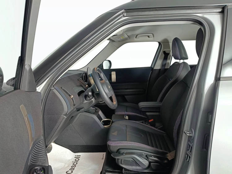 8 - MINI Countryman Mini Countryman 2.0 48V D Classic auto