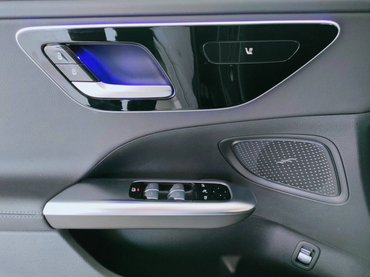 12 - Mercedes-Benz Classe C SW 220 d mhev AMG Line Advanced 197cv auto