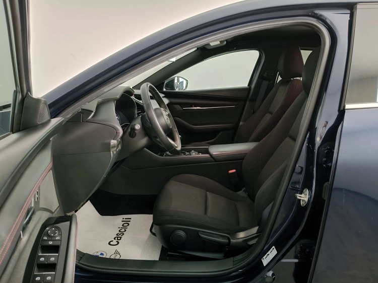 8 - Mazda 3 3 5p 2.0 m-hybrid Evolve 150cv