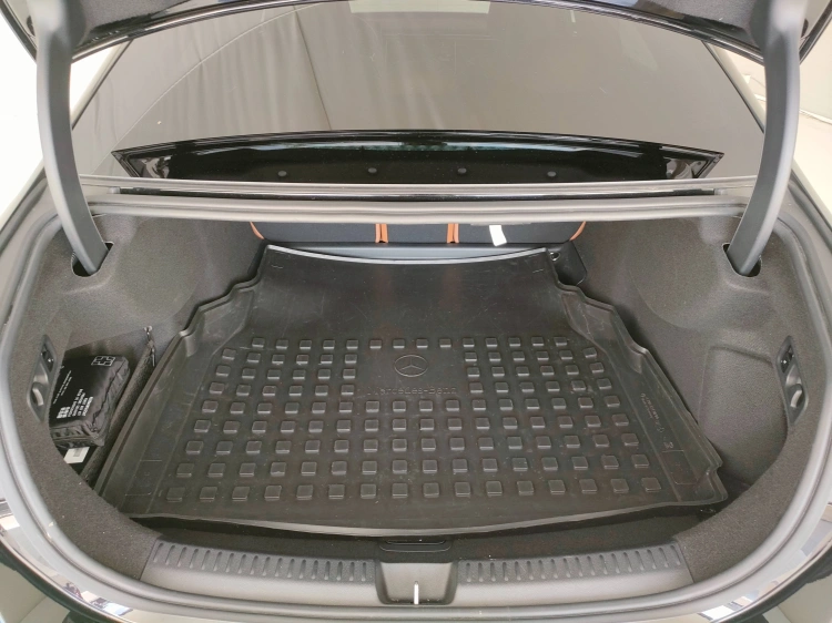 5 - Mercedes-Benz Classe E 220 d AMG Line Advanced Plus auto