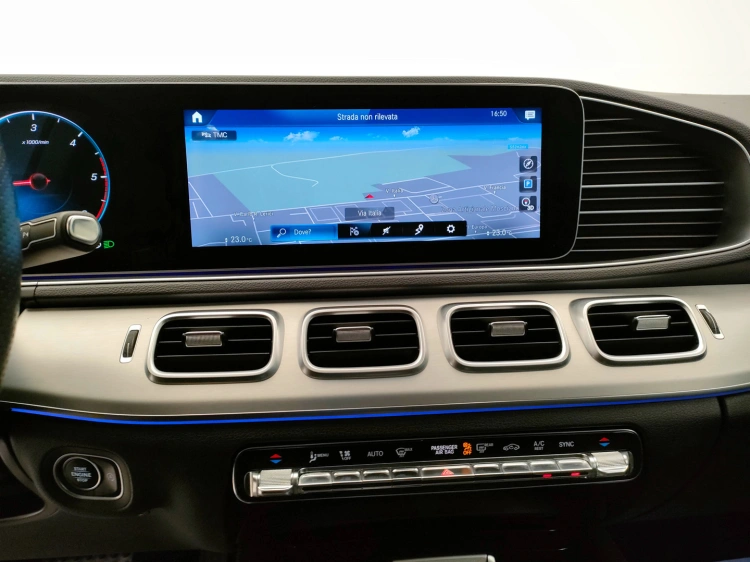 13 - Mercedes-Benz GLE 300 d Premium 4matic auto