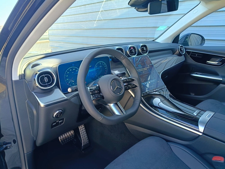 6 - Mercedes-Benz GLC 300 de 4MATIC