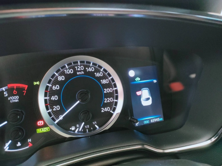 15 - Toyota Corolla Corolla Touring Sports 1.8h Business Tech cvt