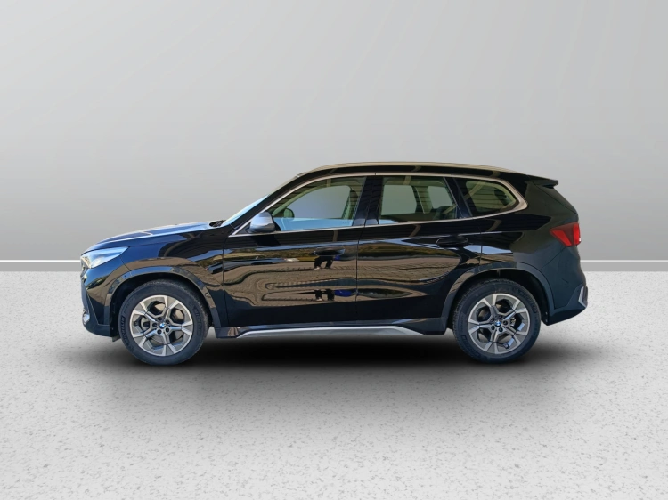 6 - BMW X1 X1 sdrive20i mhev 48V X-Line auto