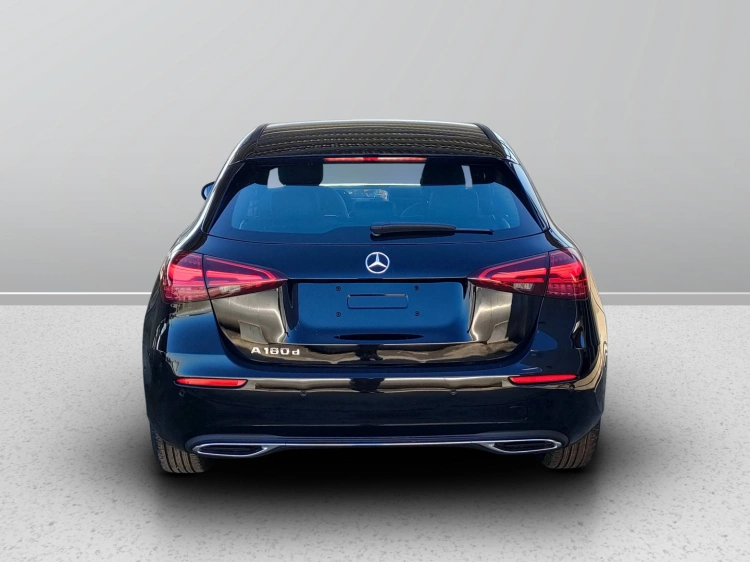 4 - Mercedes-Benz Classe A 180 d Automatic