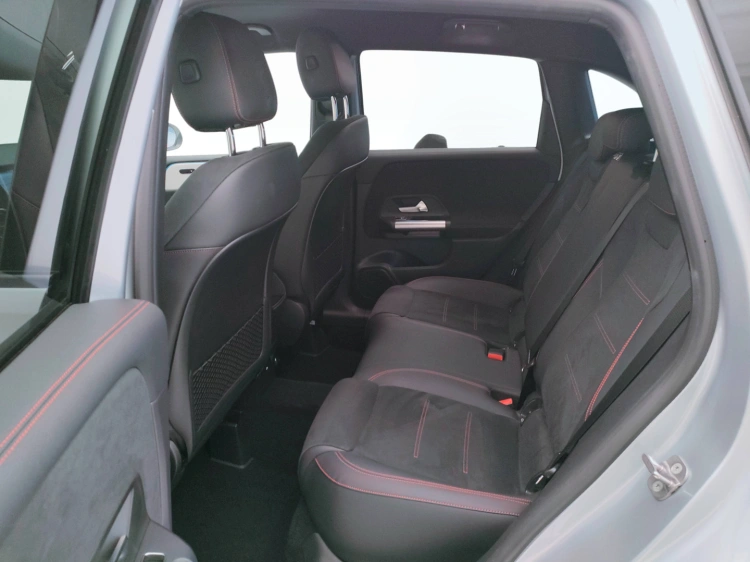 11 - Mercedes-Benz Classe B 180 d AMG Line Advanced Plus auto