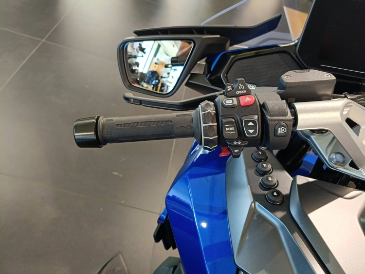 3 - BMW Motorrad RT R 1300 RT