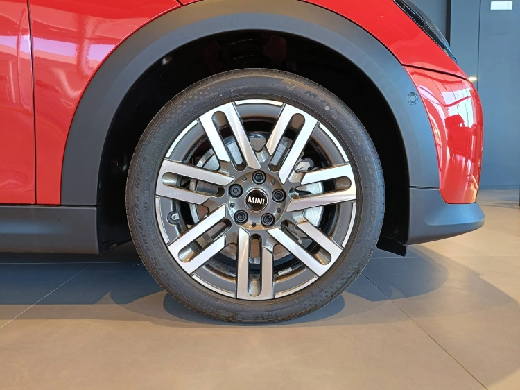 14 - MINI Cooper COOPER C