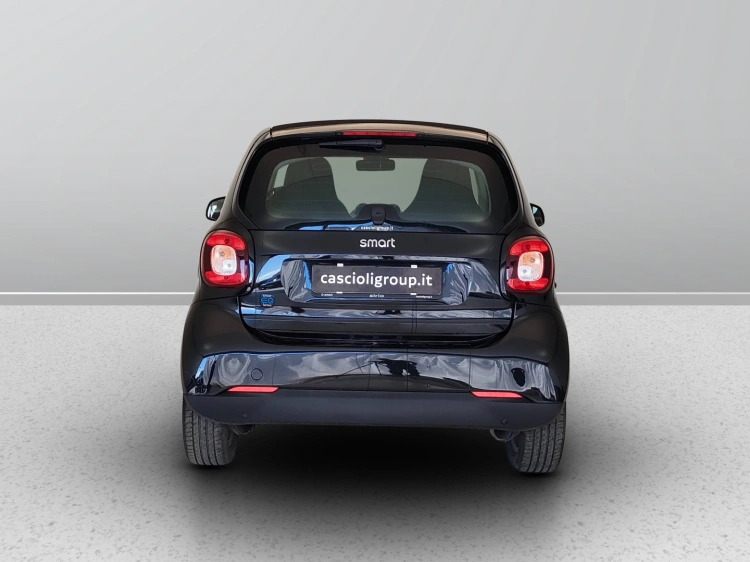 4 - smart fortwo Fortwo eq Pure 4,6kW
