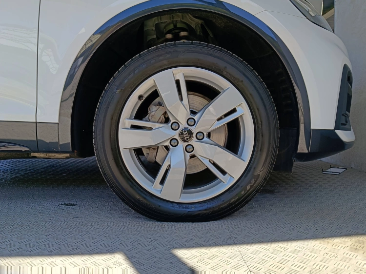 15 - Audi Q5 Audi Q5  40 2.0 tdi mhev 12v business advanced quattro s-tro