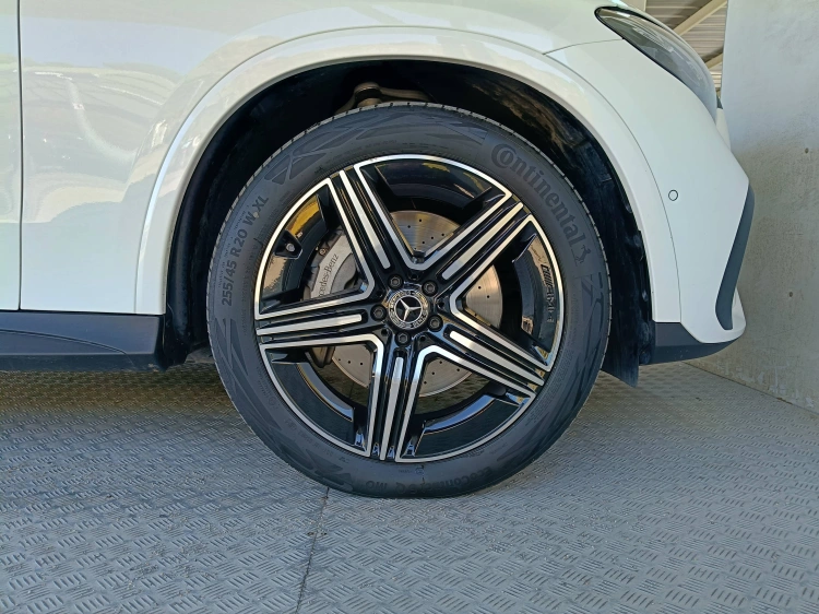 16 - Mercedes-Benz GLC Coupe 300 d AMG Line Advanced Plus 4matic auto