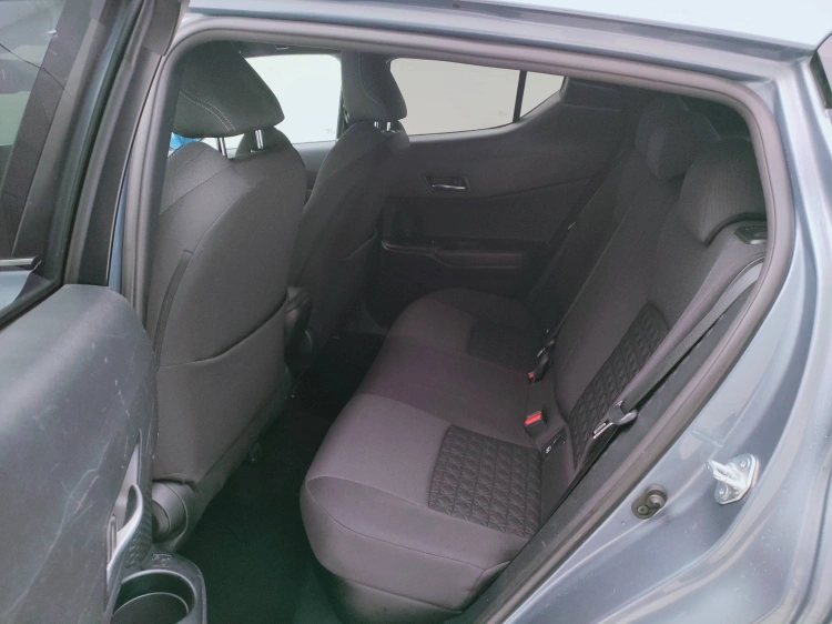 10 - Toyota C-HR C-HR 2.0h Trend e-cvt