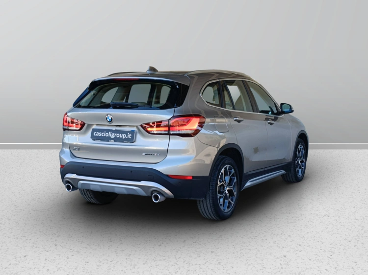 4 - BMW X1 X1 sdrive18d xLine Plus auto