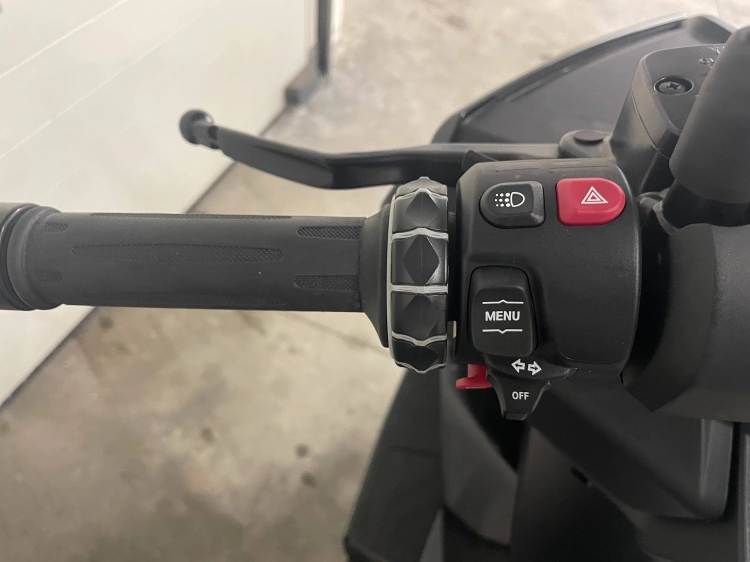 4 - BMW Motorrad C SCOOTER C 400 GT