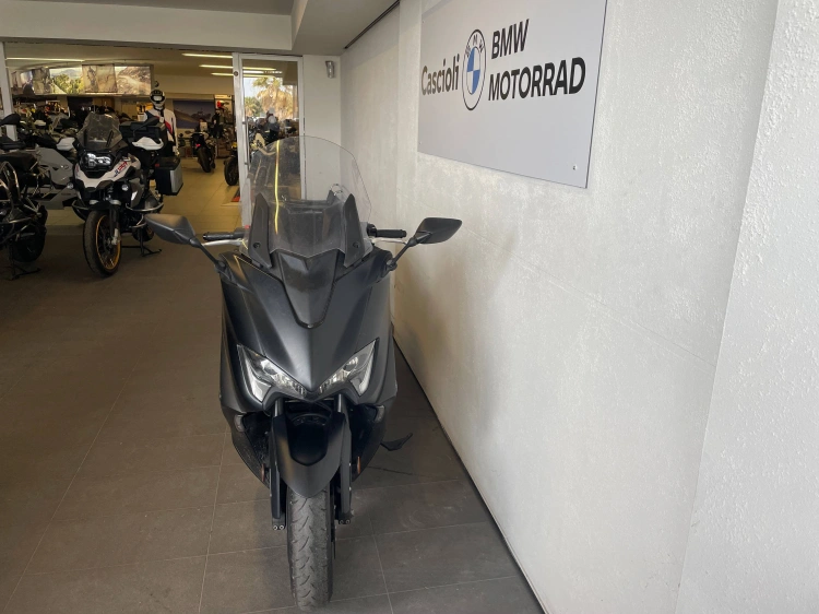 2 - Yamaha T T  - MAX 560