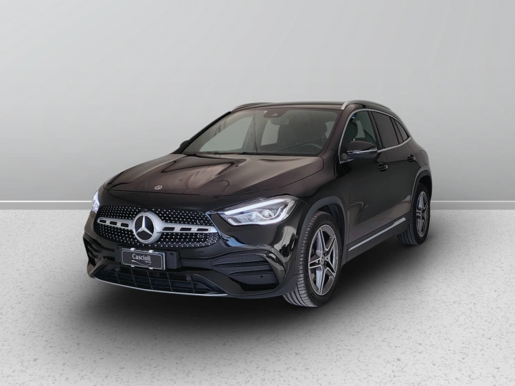 1 - Mercedes-Benz GLA 180 d Premium auto