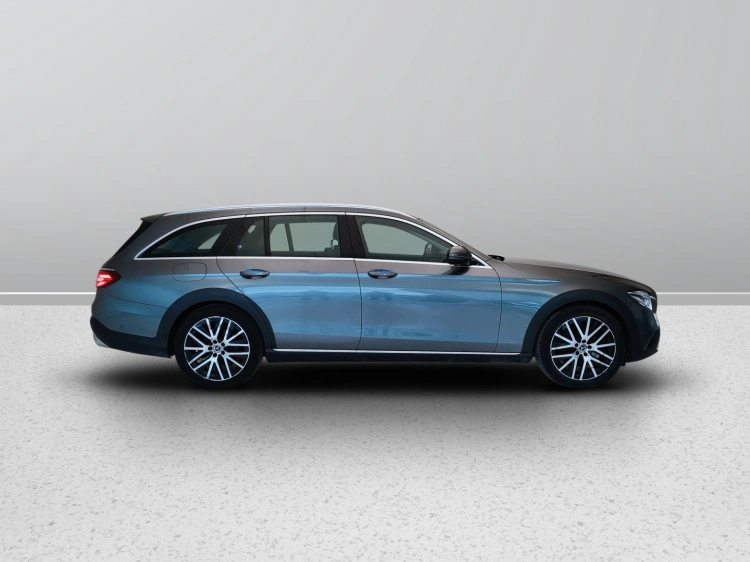 7 - Mercedes-Benz Classe E SW All-Terrain 220 d Premium 4matic auto