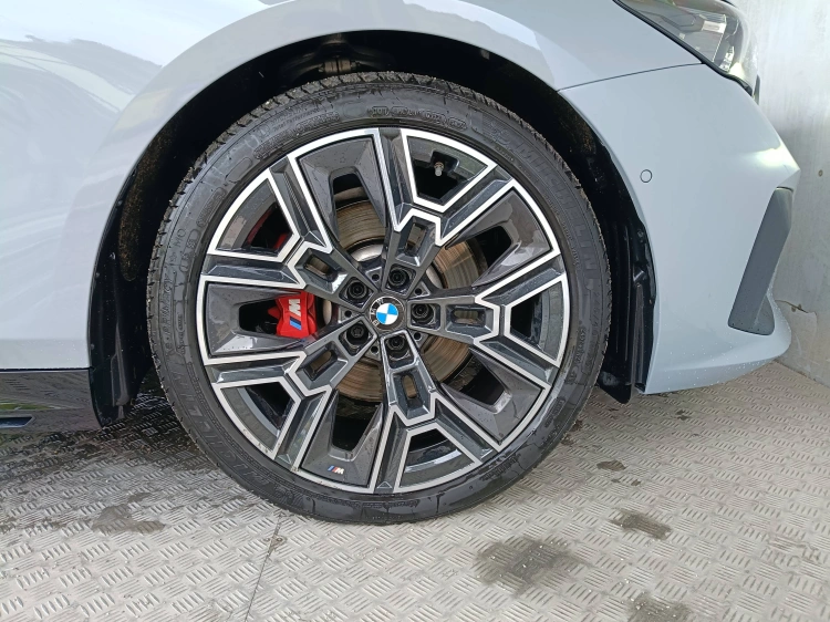 17 - BMW Serie 5 520d Touring 48V xdrive MSport auto