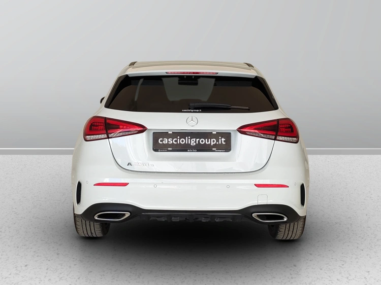 4 - Mercedes-Benz Classe A 250 e phev (eq-power) Premium auto