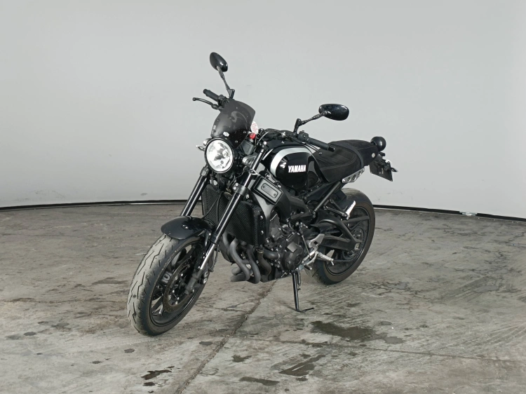 4 - Yamaha XSR XSR 900 Abs my16