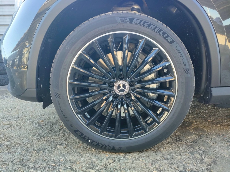 7 - Mercedes-Benz GLC 220 d 4MATIC