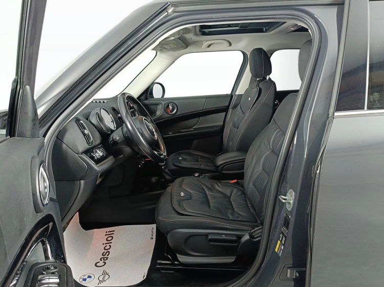 8 - MINI Countryman Mini Countryman 1.5 Cooper SE all4 auto