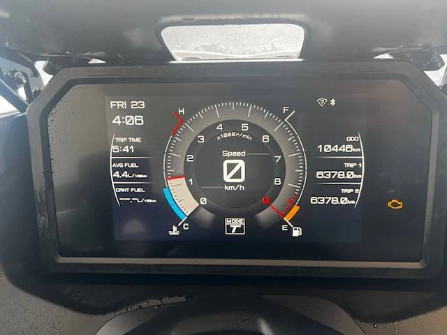 3 - Yamaha T T  - MAX 560