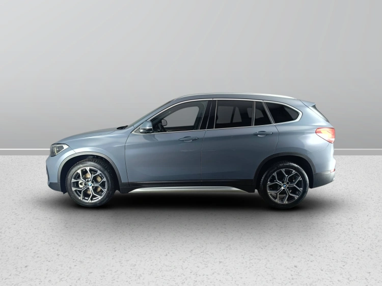 6 - BMW X1 X1 xdrive18d xLine auto my18