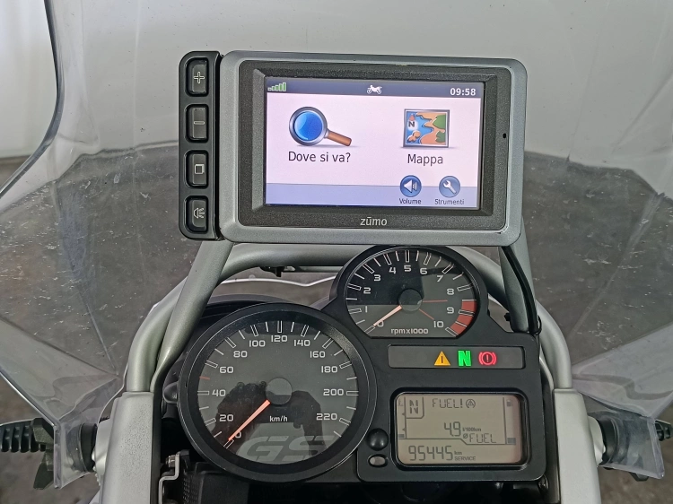 8 - BMW Motorrad GS R 1200 GS