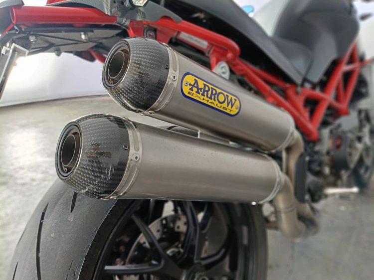 10 - Ducati Monster Monster 1000 S4 R my06