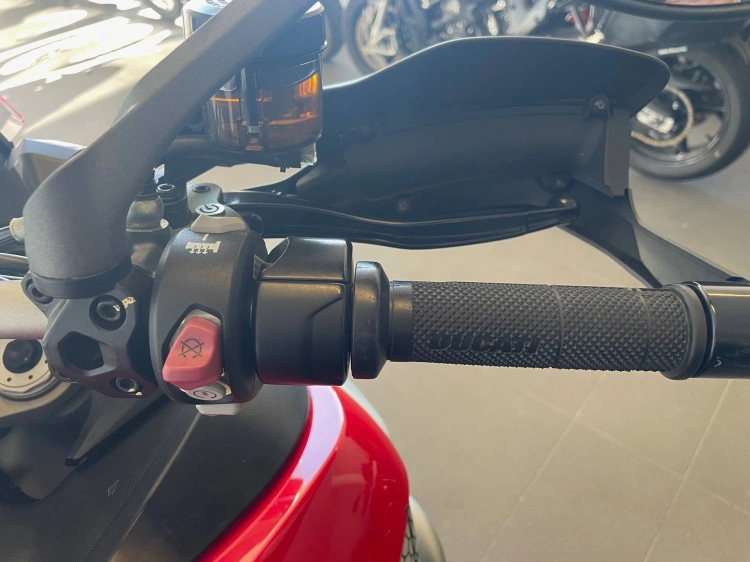 6 - Ducati Multistrada Multistrada 1200 Enduro Red my18