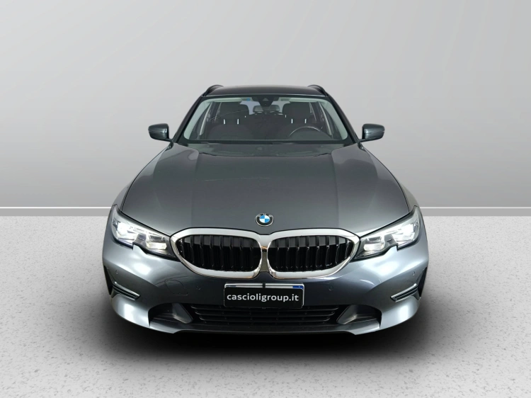 2 - BMW Serie 3 320d Touring mhev 48V xdrive auto