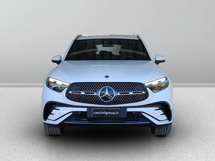 2 - Mercedes-Benz GLC 220 d AMG Premium 4matic auto