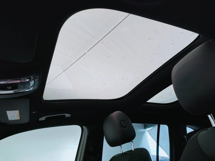 13 - Mercedes-Benz GLB 200 d Premium 4matic auto